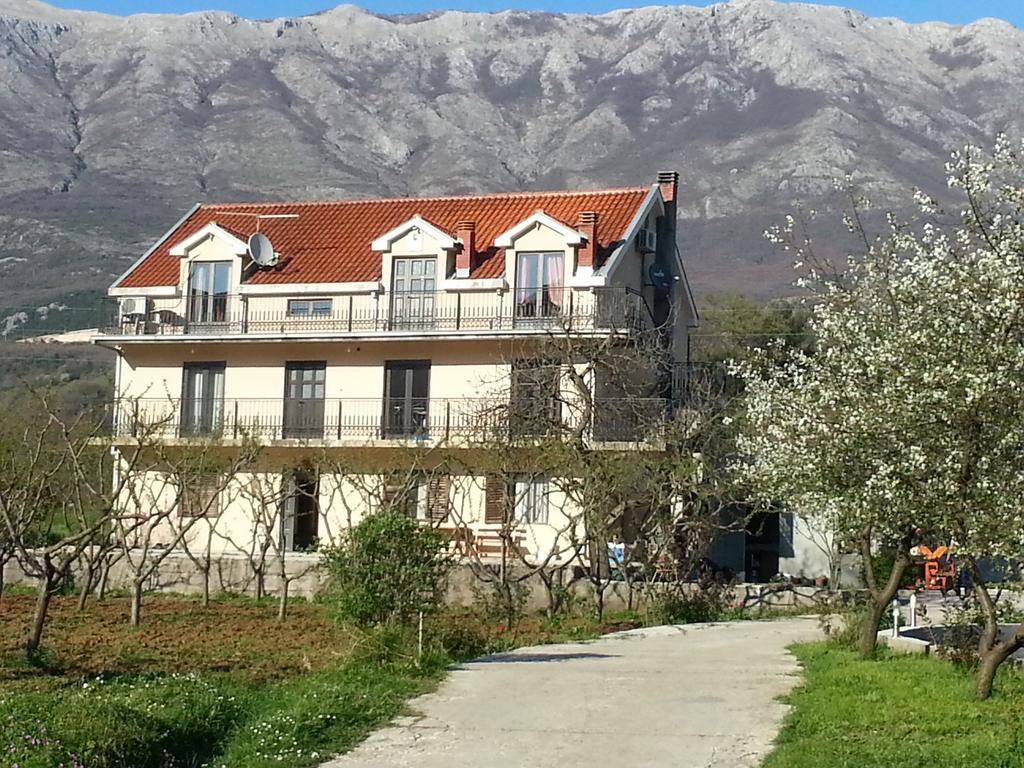 Apartments Ivetic Kotor Exterior photo